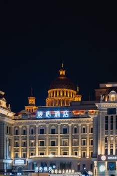 华尔街顶级分析师评级调整：Block获上调，多邻国被下调