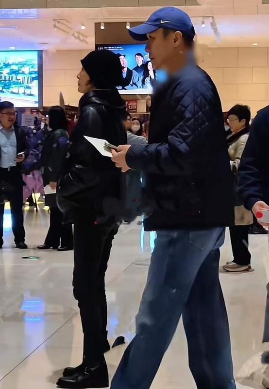 十五年，她为何不肯说那句“我愿意”？柯蓝的答案藏在这三个细节里